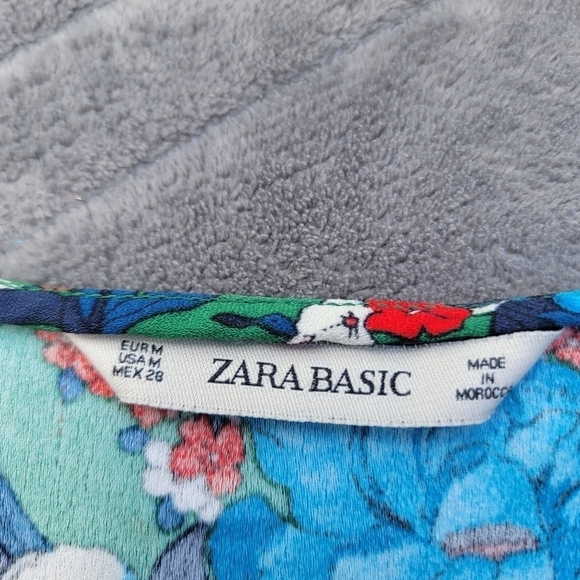 Zara Bell Sleeve Blouse M - Picture 10 of 10